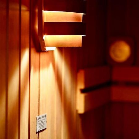 Helle Kellerwohnung Im Gruenen Mit Sauna Köln Ngoại thất bức ảnh