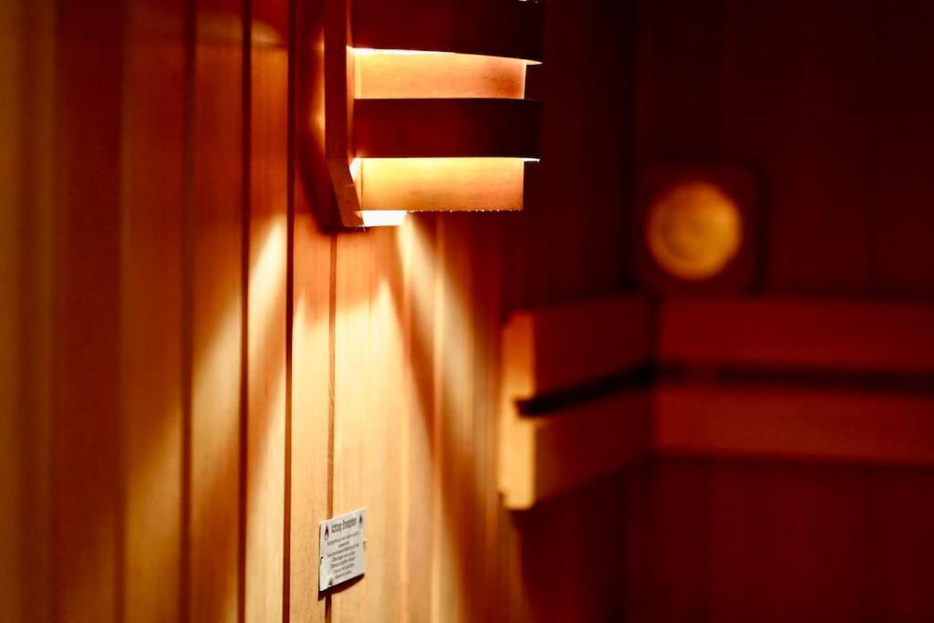 Helle Kellerwohnung Im Gruenen Mit Sauna Köln Ngoại thất bức ảnh