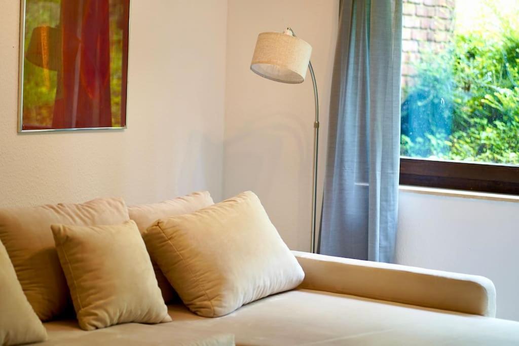 Helle Kellerwohnung Im Gruenen Mit Sauna Köln Ngoại thất bức ảnh