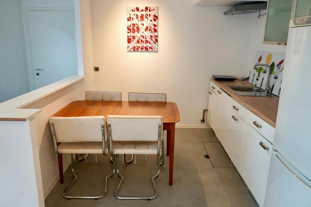 Helle Kellerwohnung Im Gruenen Mit Sauna Köln Ngoại thất bức ảnh