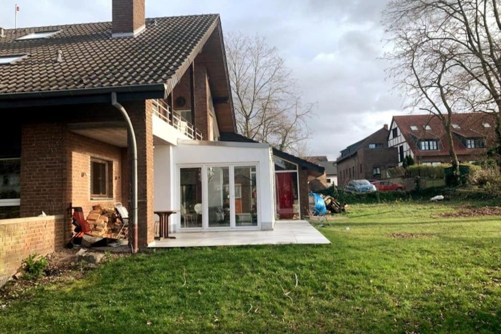 Helle Kellerwohnung Im Gruenen Mit Sauna Köln Ngoại thất bức ảnh